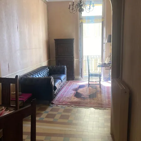 Dans Le Vieux-nice Appartement Nice