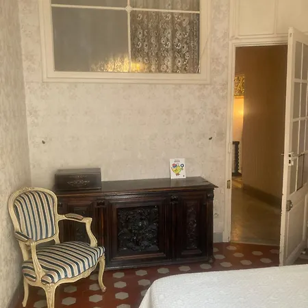 Апартаменты Dans Le Vieux-nice